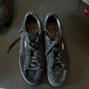 Puma Men's Suede Black Sneakers